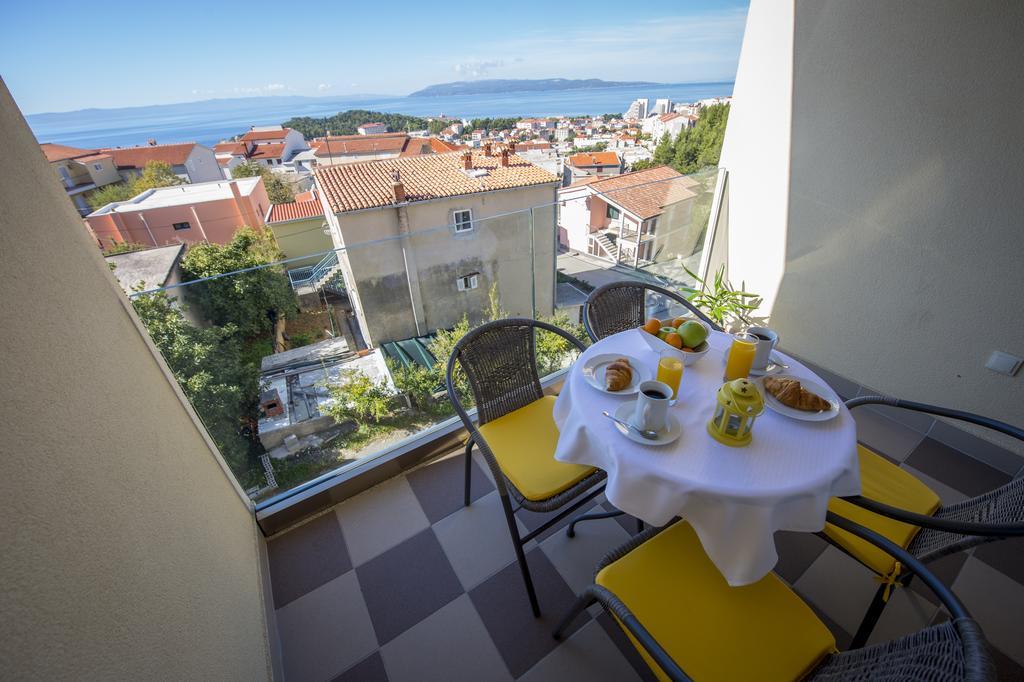 Luka * Makarska